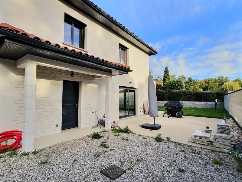 Maison - 137 m² - 5 pièces