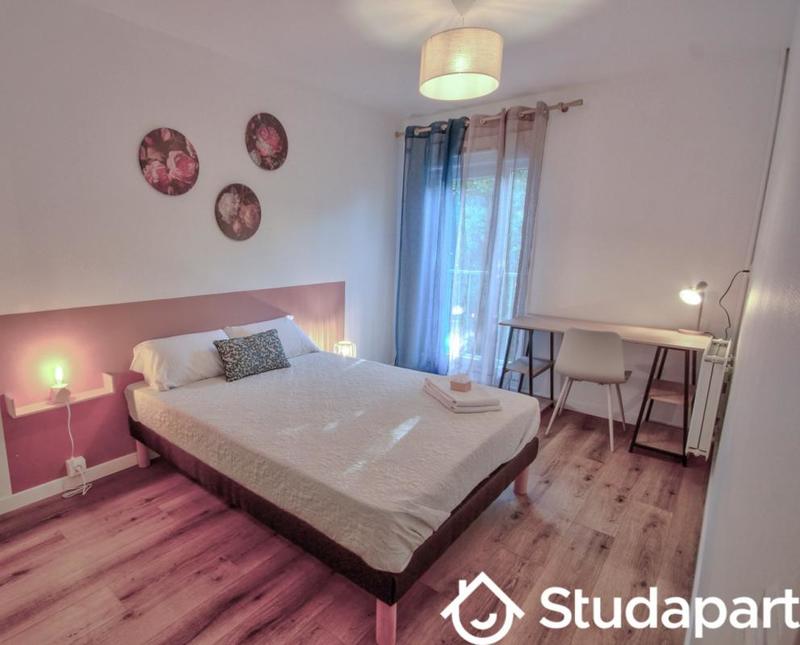 Chambre - 9 m² - 1 pièce