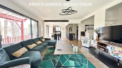 Maison contemporaine - 153 m² - 7 pièces