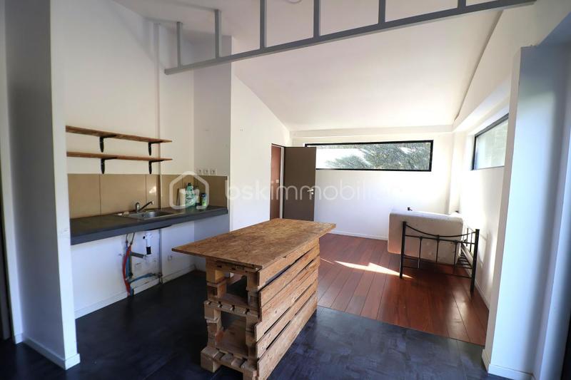 Maison - 260 m² - 9 pièces