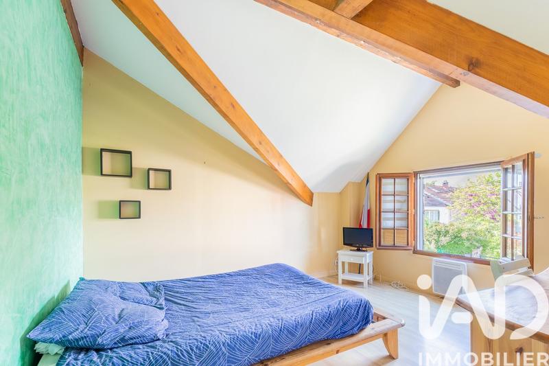 Maison - 143 m² - 8 pièces