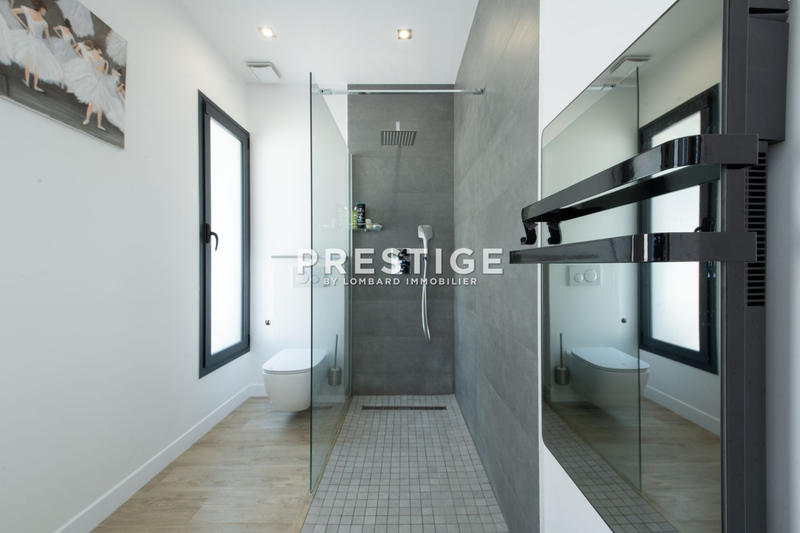 Maison - 271 m² - 6 pièces