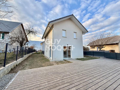 Maison - 93 m² - 4 pièces