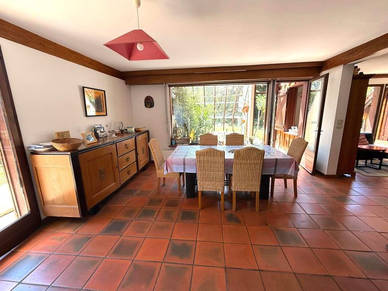 Maison - 170 m² - 7 pièces