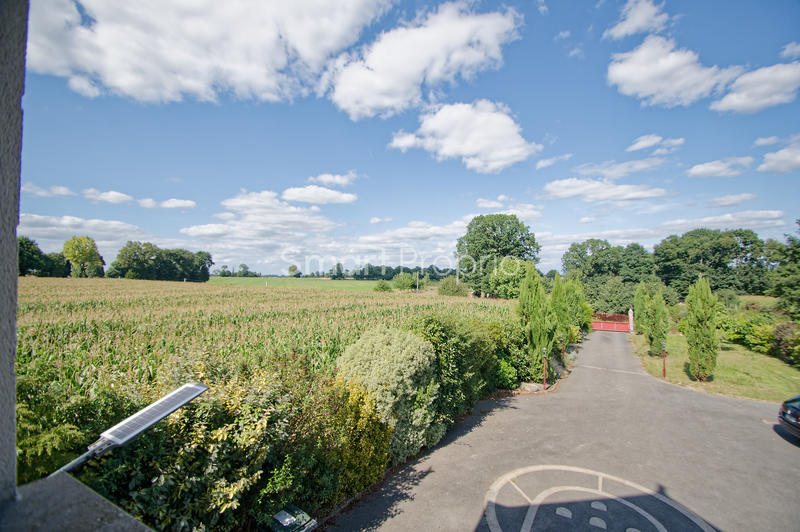 Propriété - 348 m² - 10 pièces