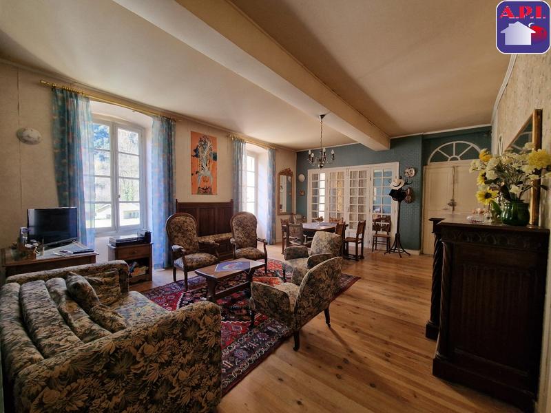 Appartement - 112 m² - 5 pièces