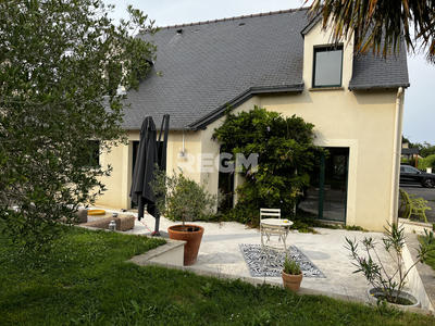 Maison - 136 m² - 6 pièces