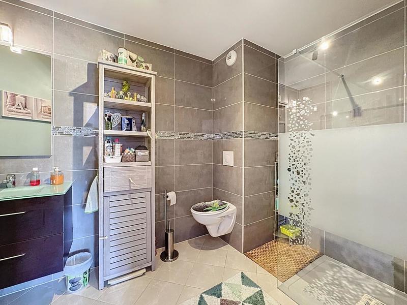 Appartement - 102 m² - 4 pièces