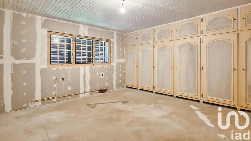 Maison - 181 m² - 7 pièces