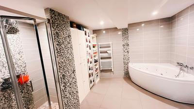 Duplex - 232 m² - 9 pièces