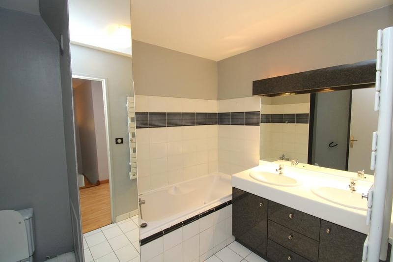 Appartement - 85 m² - 3 pièces