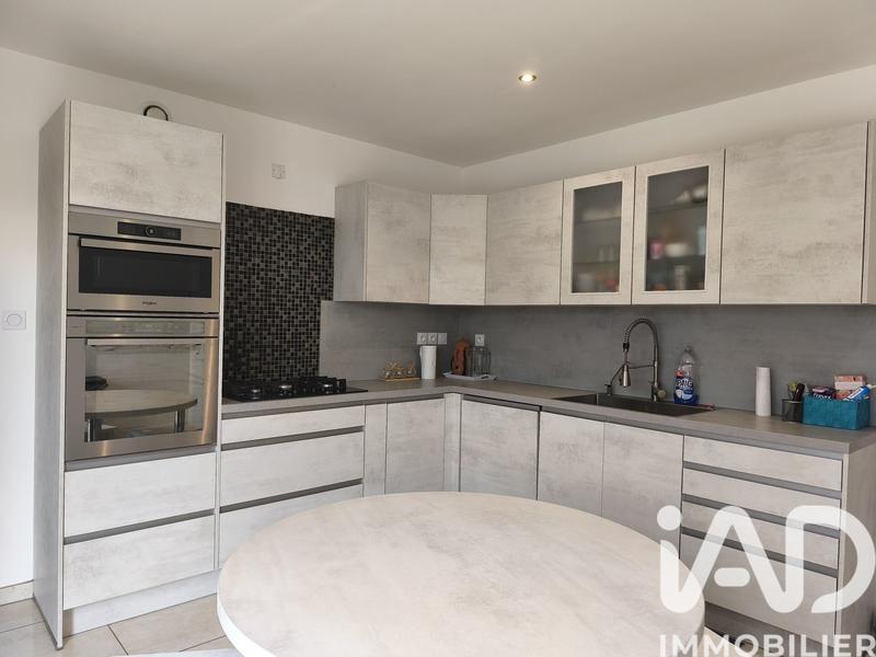 Maison - 195 m² - 7 pièces