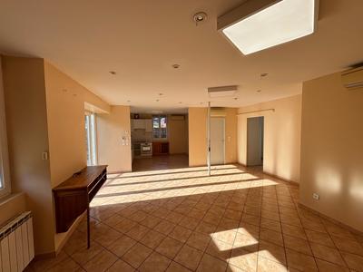 Appartement - 87 m² - 3 pièces