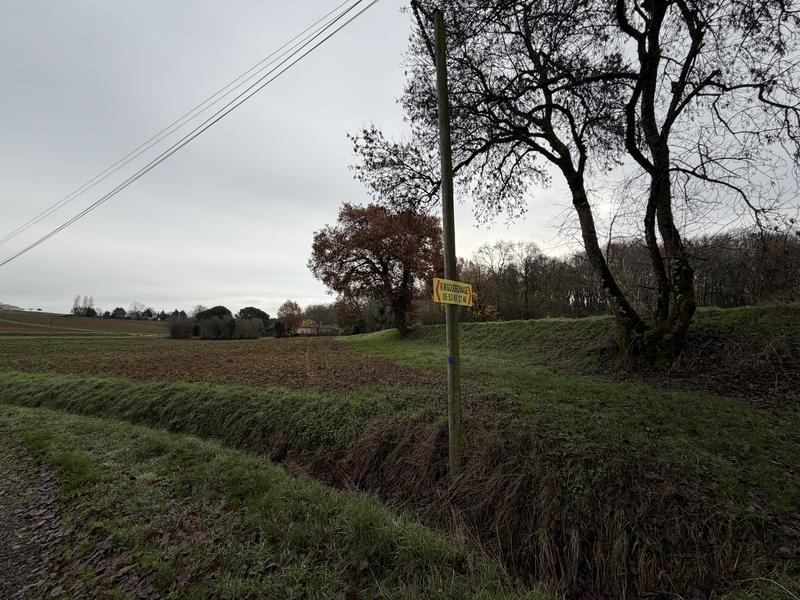 Terrain - 34 735 m²