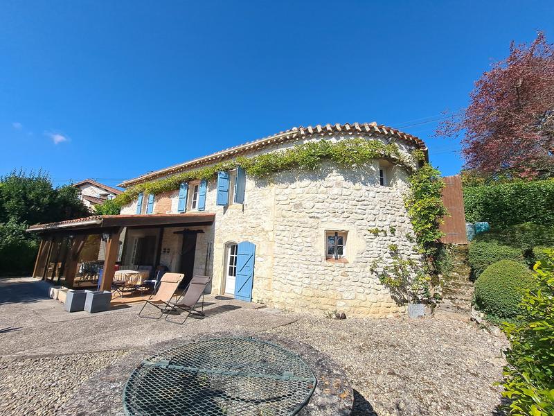Maison - 144 m² - 6 pièces