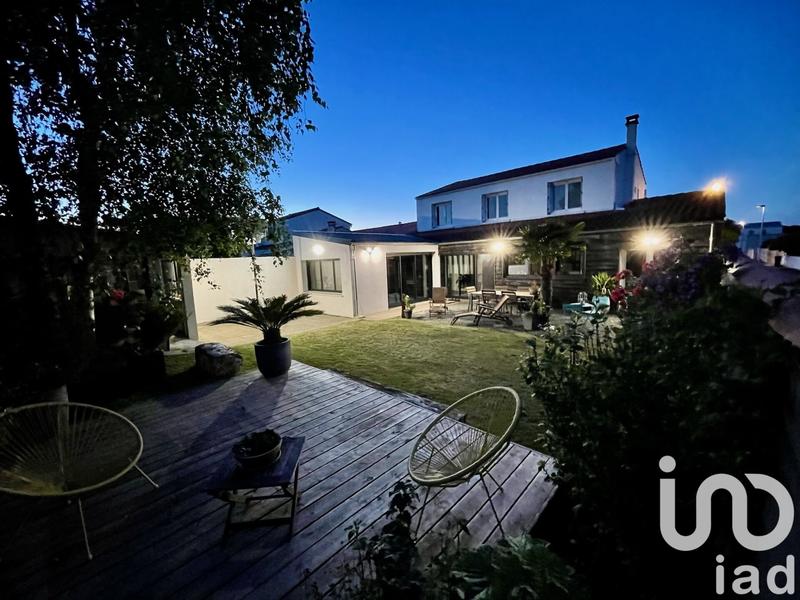 Maison - 196 m² - 6 pièces