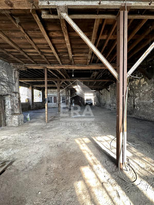 Local d'activité / Entrepôt - 617 m²