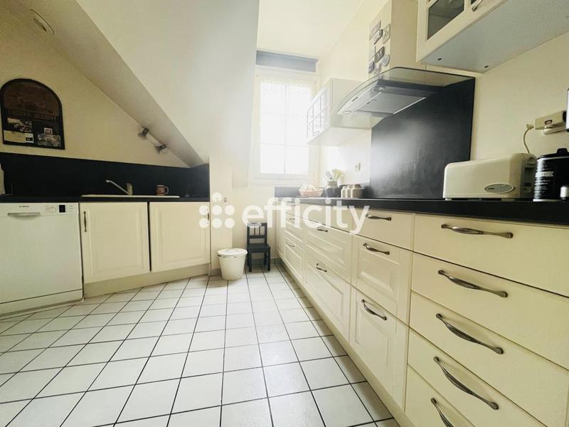 Appartement - 125 m² - 5 pièces