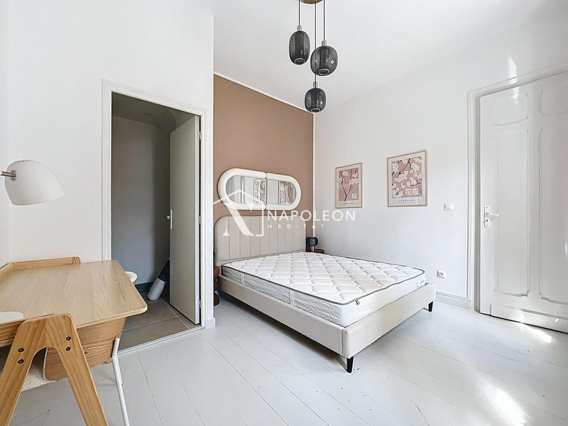 Maison - 252 m² - 10 pièces