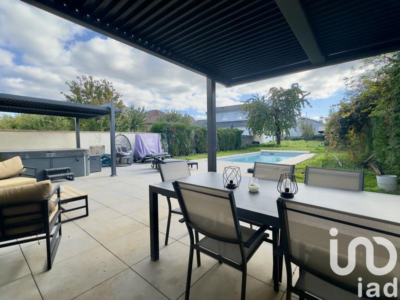 Maison - 167 m² - 6 pièces