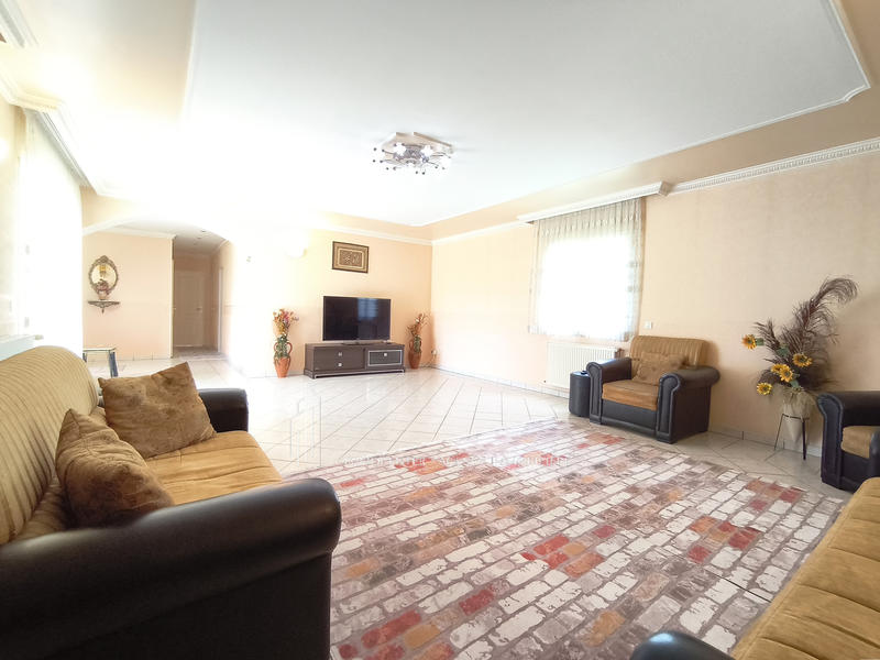 Villa - 140 m² - 5 pièces