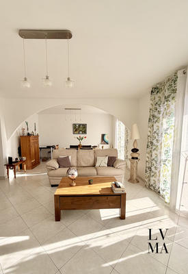 Appartement - 82 m² - 3 pièces