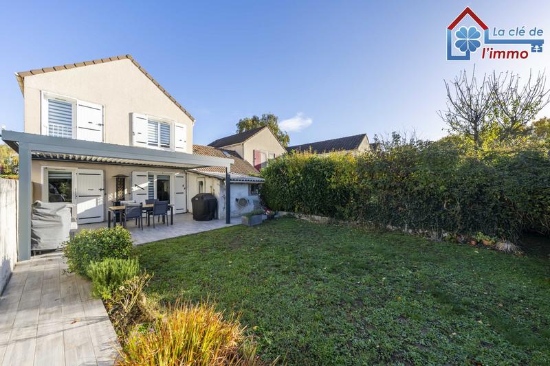 Maison traditionnelle - 92 m² - 5 pièces