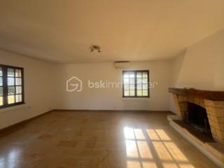 Maison traditionnelle - 104 m² - 5 pièces