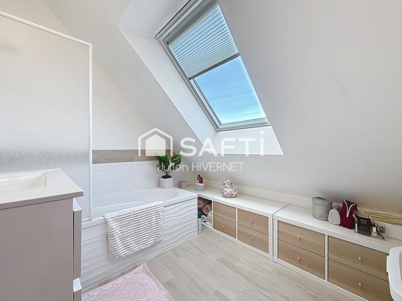 Maison - 98 m² - 5 pièces