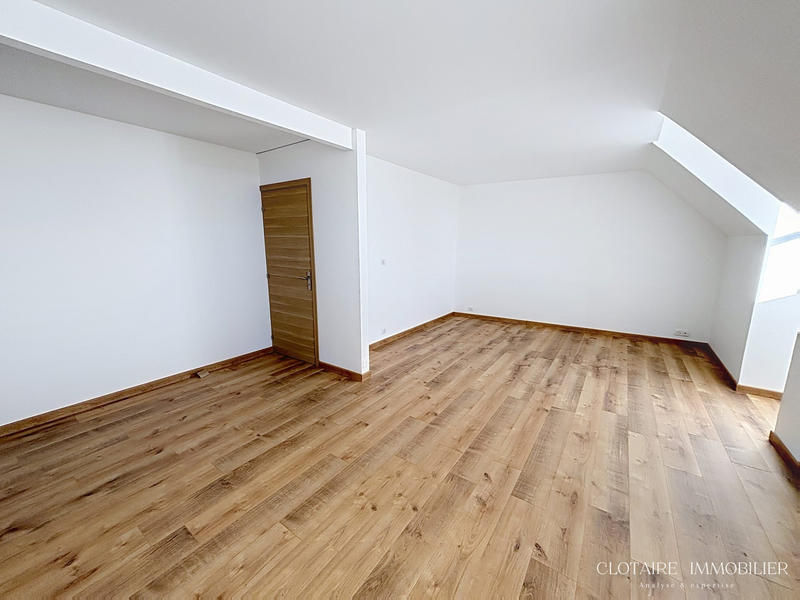 Appartement - 96 m² - 5 pièces