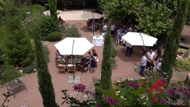 Propriété - 460 m² - 14 pièces