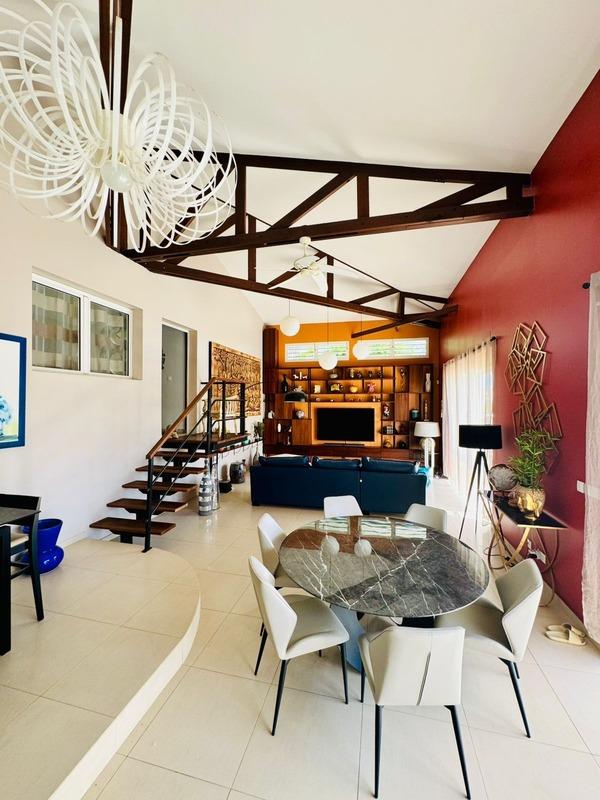 Maison - 229 m² - 6 pièces