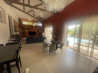 Maison - 229 m² - 6 pièces