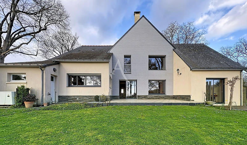 Maison - 163 m² - 6 pièces