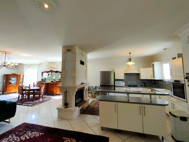 Maison - 170 m² - 7 pièces