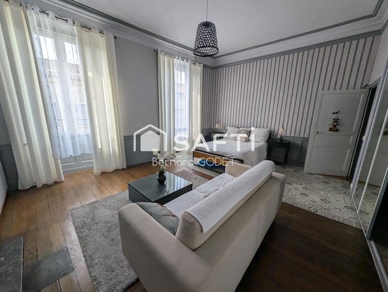 Maison - 374 m² - 14 pièces