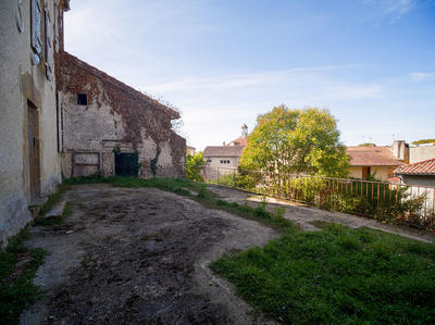 Maison - 247 m² - 4 pièces