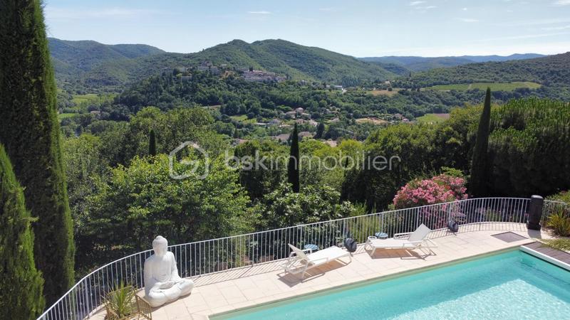 Maison - 370 m² - 12 pièces