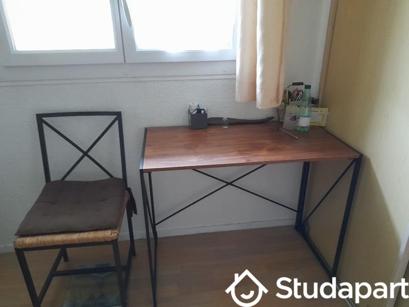 Chambre - 75 m² - 1 pièce