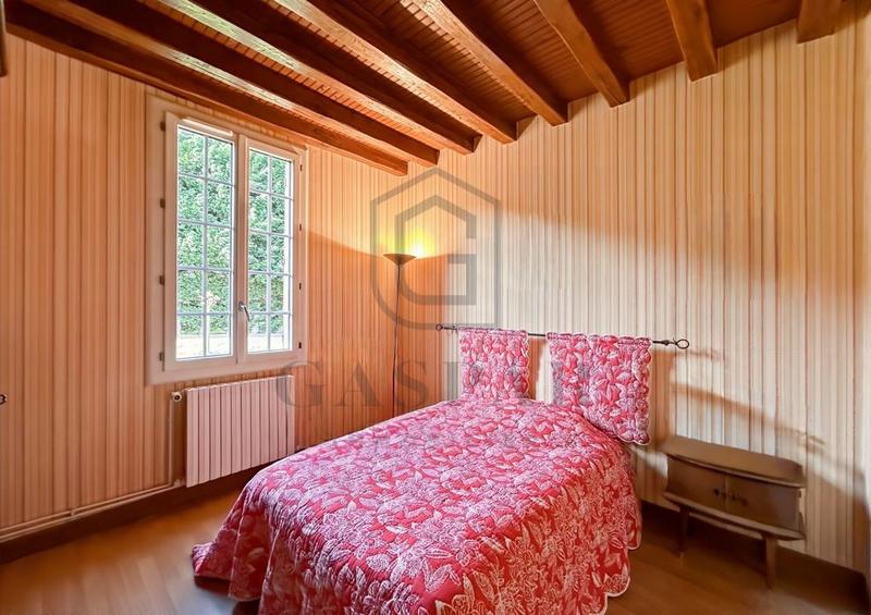 Maison - 453 m² - 17 pièces