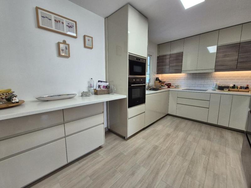 Villa - 168 m² - 6 pièces