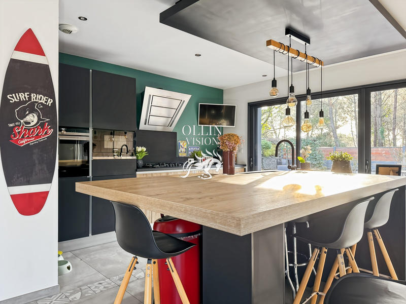 Villa - 175 m² - 6 pièces