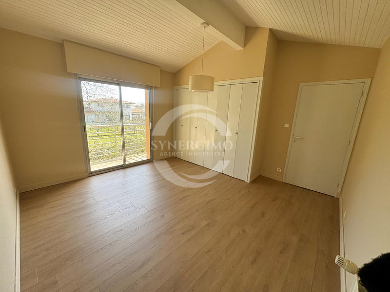 Maison - 227 m² - 7 pièces