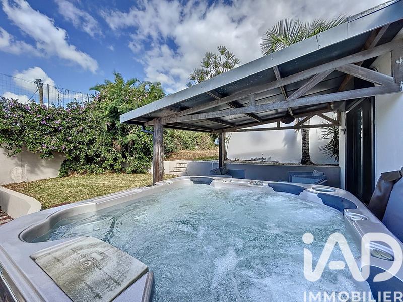 Maison - 185 m² - 7 pièces