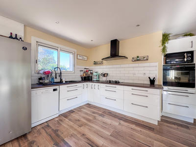 Maison - 141 m² - 6 pièces