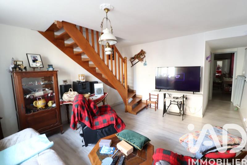 Maison - 238 m² - 6 pièces