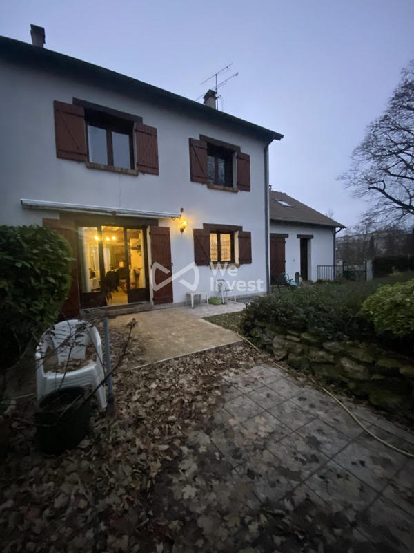 Maison - 175 m² - 9 pièces