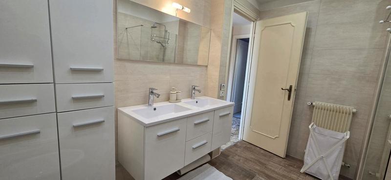 Appartement - 160 m² - 5 pièces