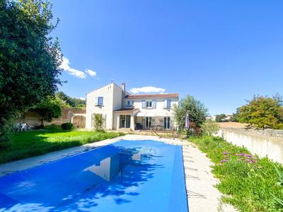 Maison - 158 m² - 7 pièces