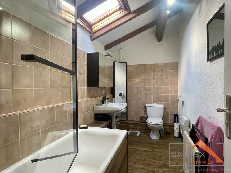 Maison en pierre - 223 m² - 7 pièces